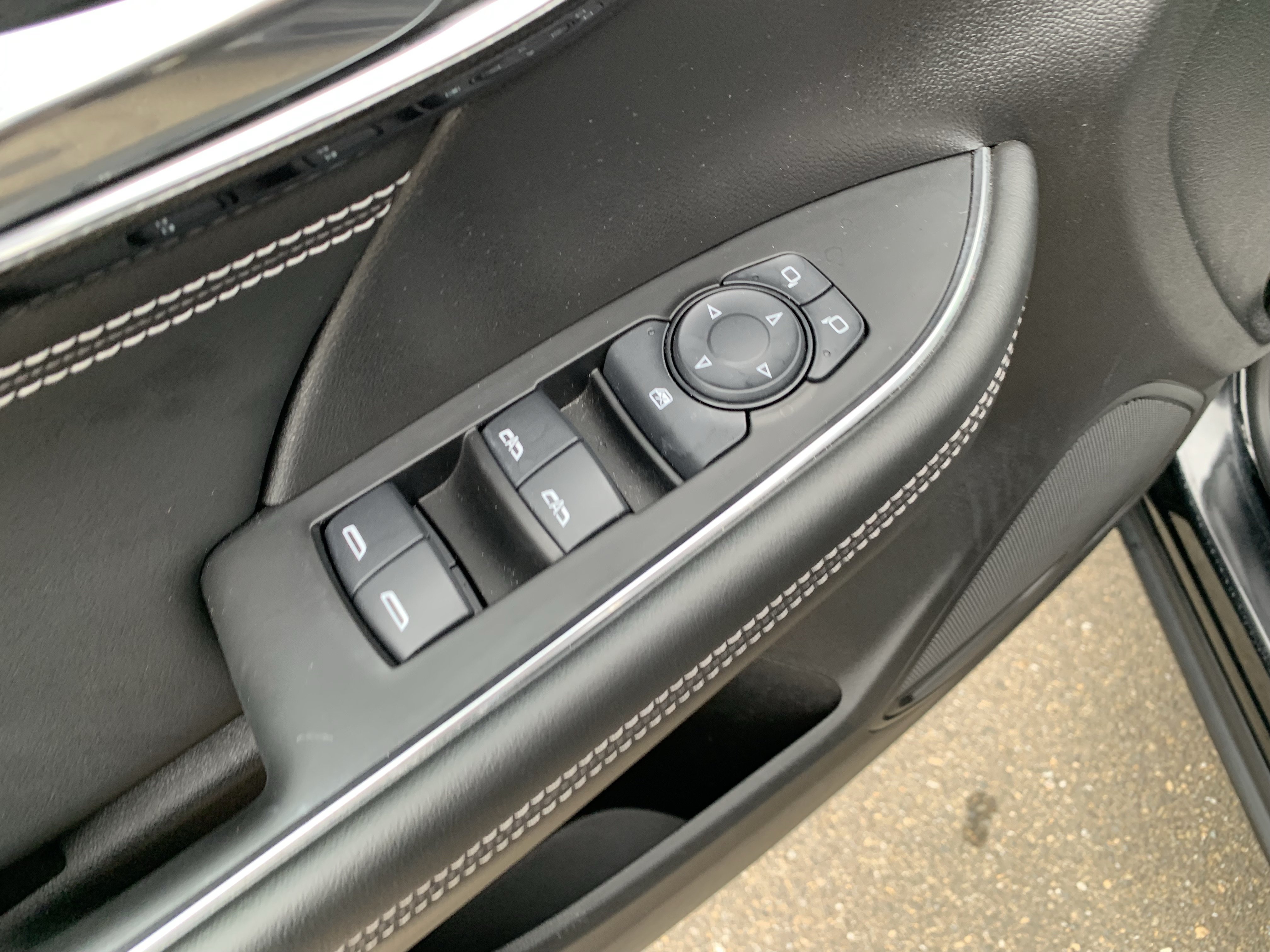 Used 2023 Buick Envision Preferred FWD image 13