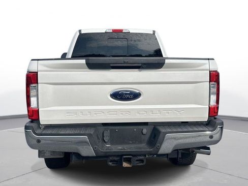 Used 2017 Ford F250 Lariat w/ Lariat Ultimate Package AWD/4WD image 7