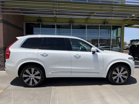 Used 2025 Volvo XC90 T8 Core w/ Protection Package Premier AWD/4WD image 9