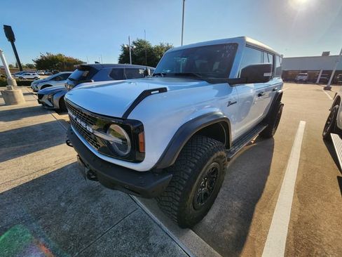 Used 2024 Ford Bronco Wildtrak AWD/4WD image 3