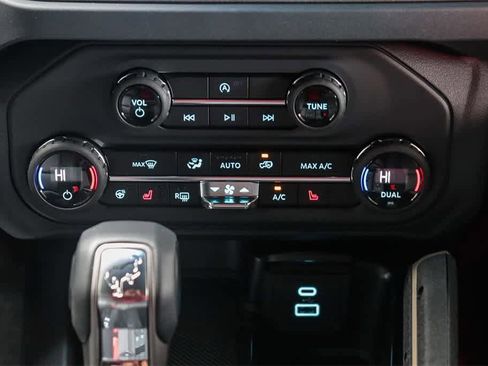 New 2025 Ford Bronco Badlands image 12