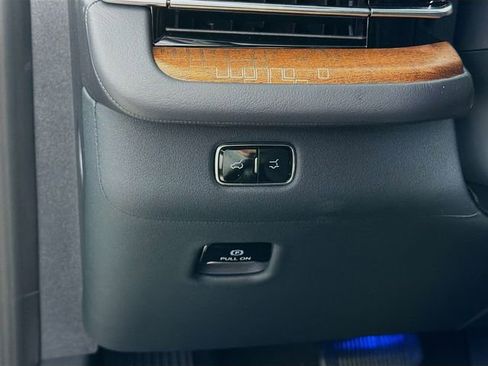 New 2025 Lincoln Navigator Black Label AWD/4WD image 10