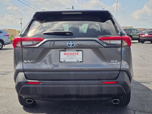 Used 2021 Toyota RAV4 XLE w/ XLE Grade Weather Package AWD/4WD image 7