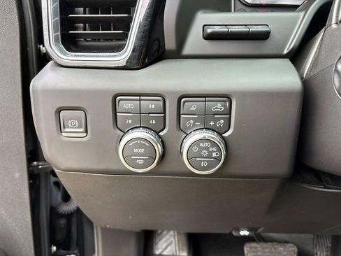 Used 2022 GMC Sierra 1500 Denali Ultimate AWD/4WD image 19