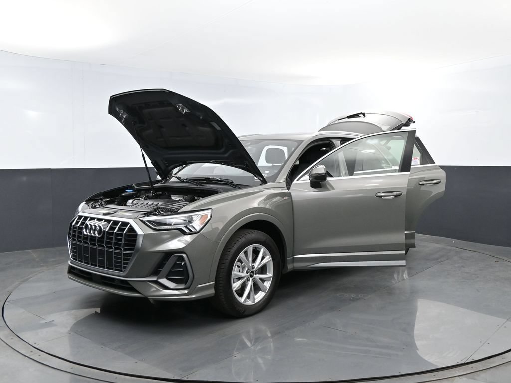 Used 2025 Audi Q3 2.0T Premium w/ Convenience Package AWD/4WD image 26