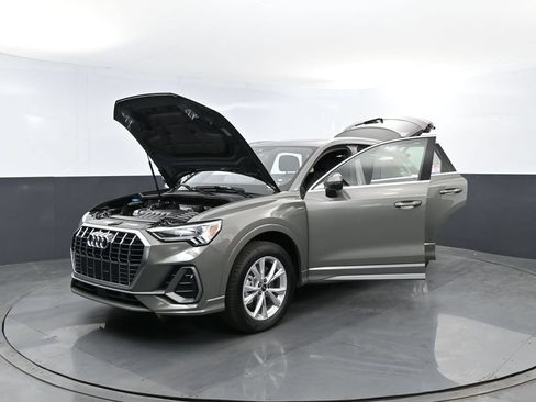 Used 2025 Audi Q3 2.0T Premium w/ Convenience Package AWD/4WD image 26