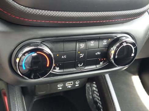 Used 2023 Chevrolet TrailBlazer RS AWD/4WD image 35