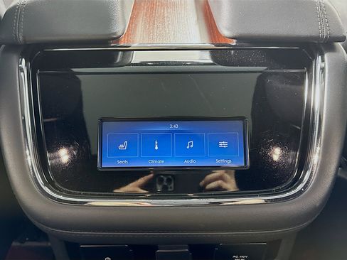 Used 2023 Lincoln Navigator L Reserve image 7