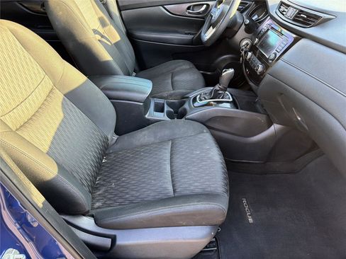 Used 2018 Nissan Rogue S image 13