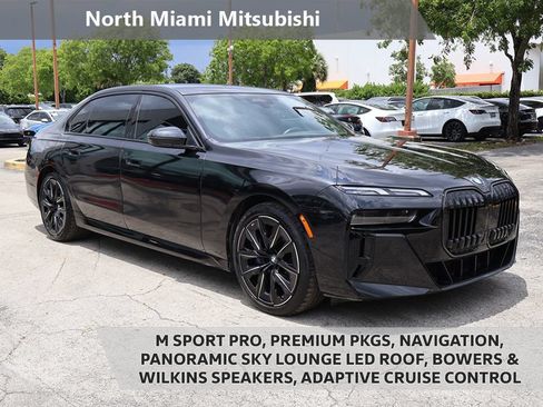 Used 2025 BMW 740i w/ Premium Package RWD image 1