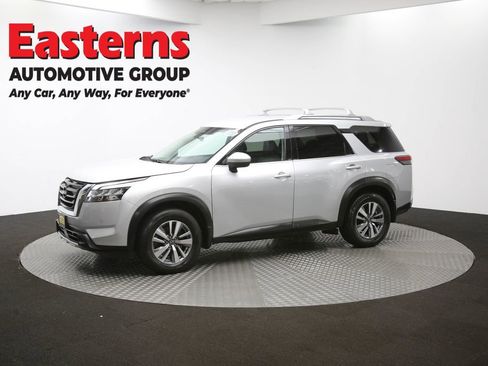 Used 2023 Nissan Pathfinder SL image 56
