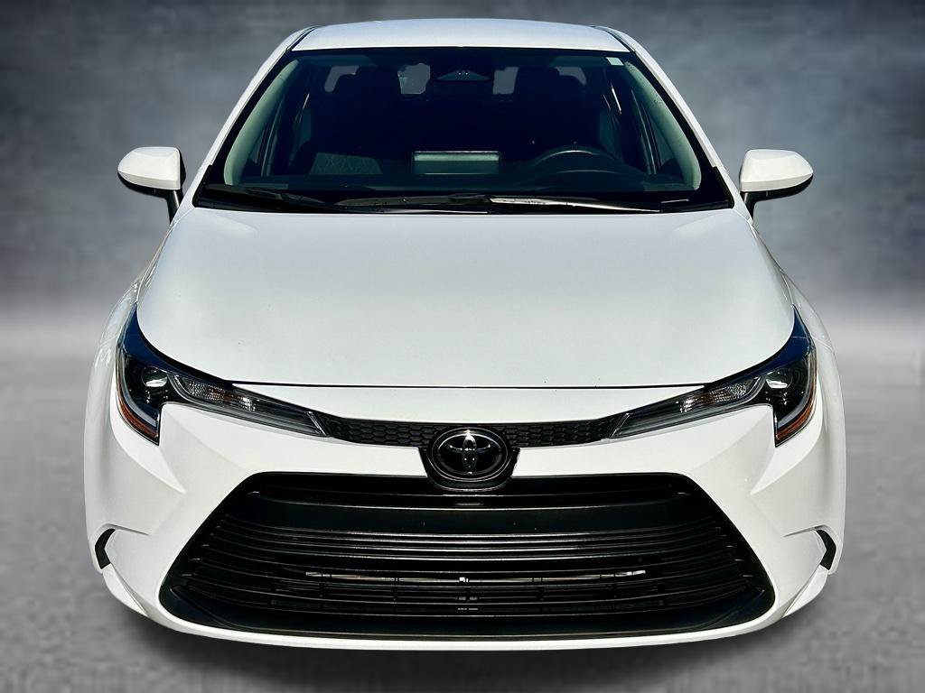 Used 2024 Toyota Corolla LE FWD image 2