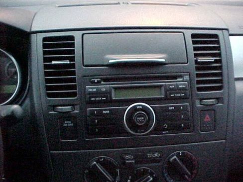 Used 2010 Nissan Versa 1.8 S w/ PWR Plus Pkg FWD image 23