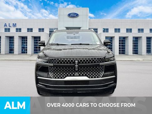 Used 2025 Lincoln Navigator L Reserve AWD/4WD image 2
