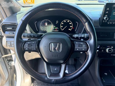 Certified 2025 Honda Pilot TrailSport image 22