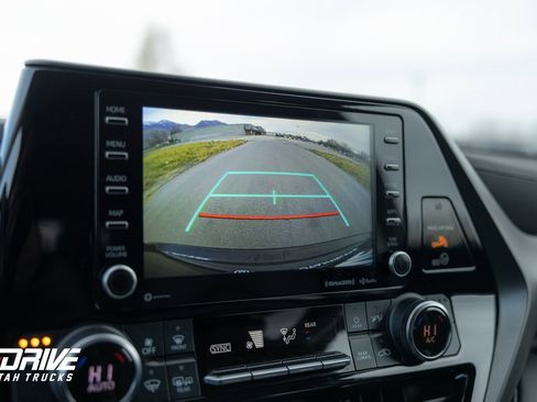 Used 2021 Toyota Highlander XLE image 35