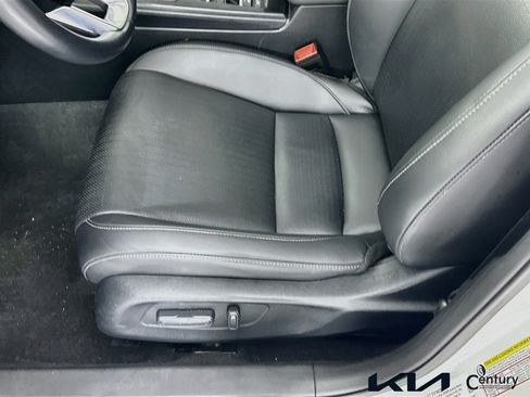 Used 2023 Honda Civic Touring image 18