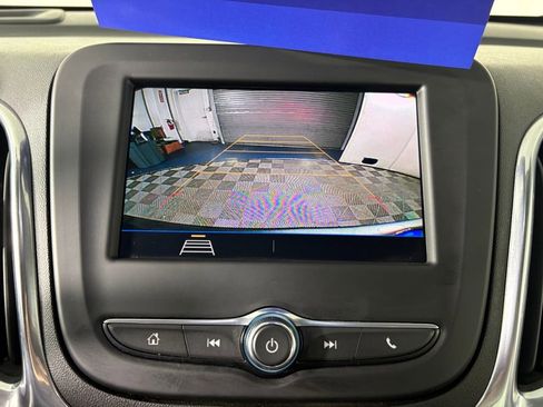 Used 2020 Chevrolet Equinox LS w/ LS Convenience Package image 19