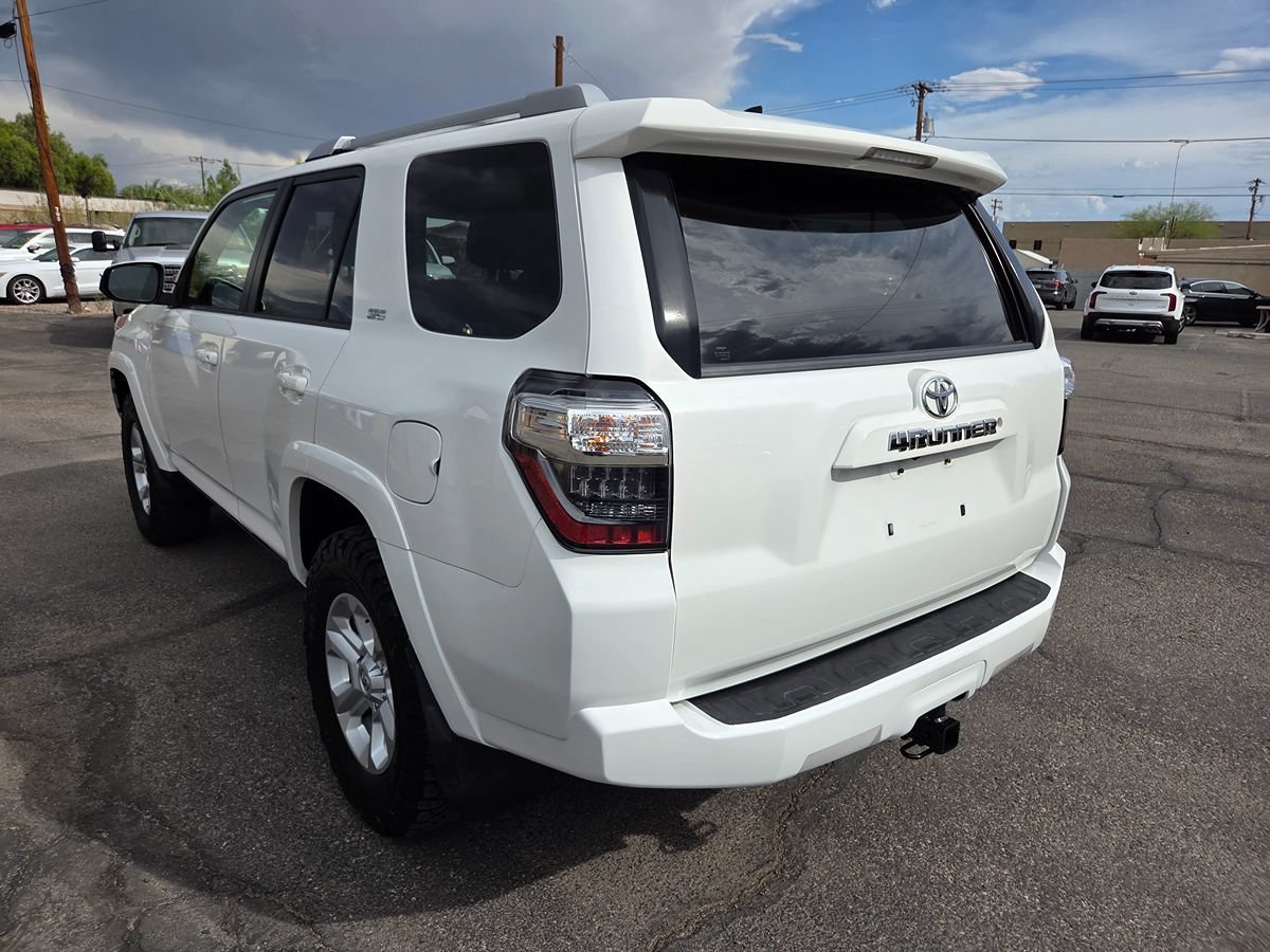 Used 2018 Toyota 4Runner SR5 AWD/4WD image 14