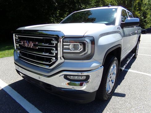 Used 2018 GMC Sierra 1500 SLT AWD/4WD image 2