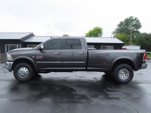 Used 2018 RAM 3500 Laramie AWD/4WD image 3