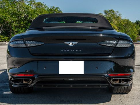 Used 2025 Bentley Continental GT Speed image 21
