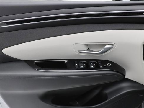 Used 2023 Hyundai Tucson Limited image 16