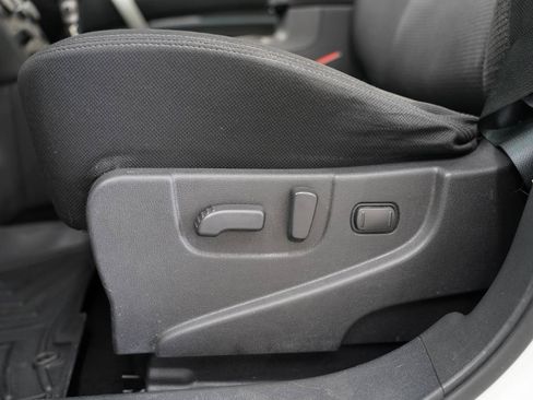 Used 2013 Nissan Rogue SV w/ Premium Pkg FWD image 23