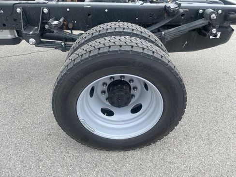 New 2024 Ford F550 XL image 18