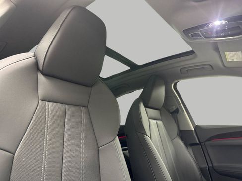 Certified 2025 Audi Q5 Premium Plus w/ Premium Plus AWD/4WD image 17