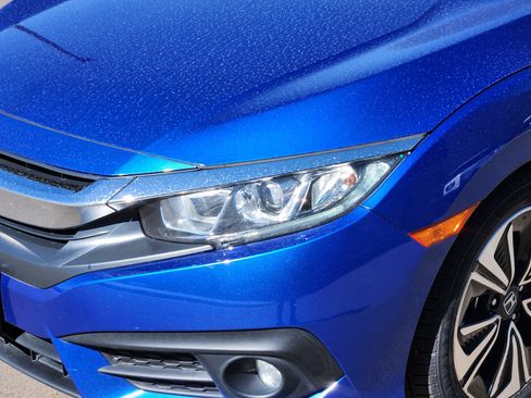 Used 2017 Honda Civic EX-T image 7