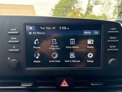 Certified 2025 Hyundai Elantra Sport image 19