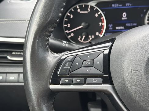 Used 2022 Nissan Altima 2.5 SV w/ SV Premium Package FWD image 16