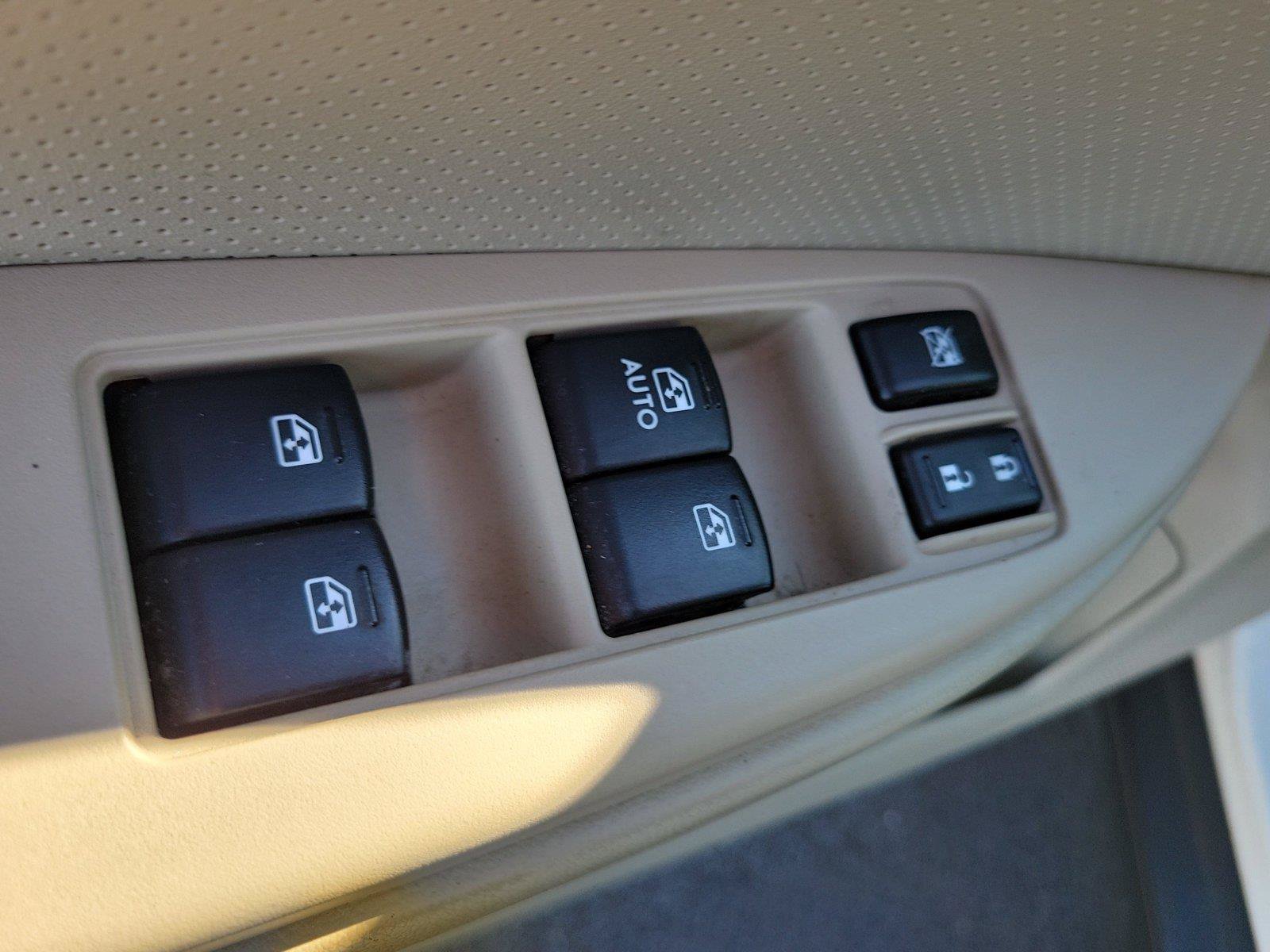 Used 2013 Subaru Outback 2.5i Limited AWD/4WD image 19