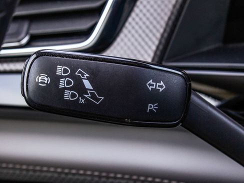 Used 2024 Volkswagen Atlas Peak Edition SE AWD/4WD image 27