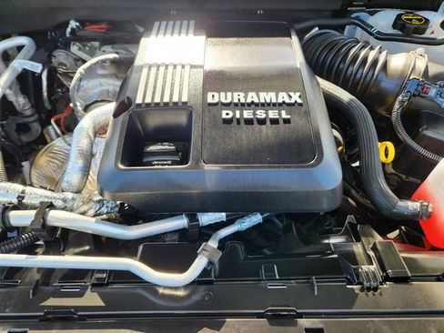 Used 2025 Chevrolet Silverado 1500 LT Trail Boss w/ Convenience Package II image 30