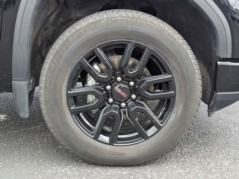 Used 2024 GMC Sierra 1500 Elevation image 12