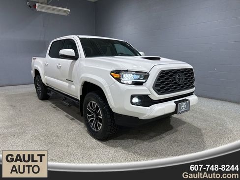 Certified 2021 Toyota Tacoma TRD Sport image 1