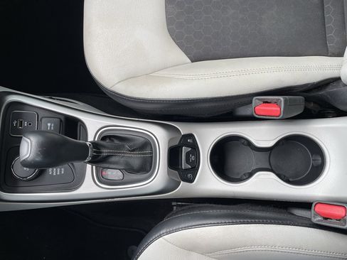 Used 2018 Jeep Compass Latitude w/ Popular Equipment Group image 17