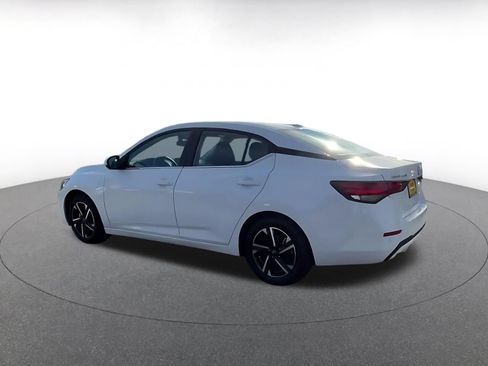Used 2025 Nissan Sentra SV FWD image 9