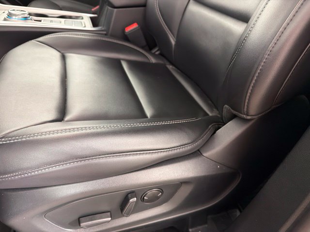 Used 2023 Ford Explorer XLT w/ Equipment Group 202A RWD image 19