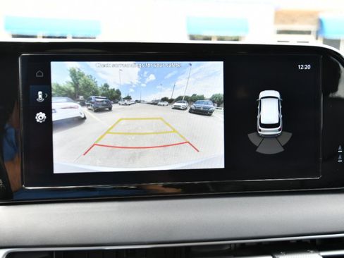 Used 2025 Hyundai Palisade SEL FWD image 16