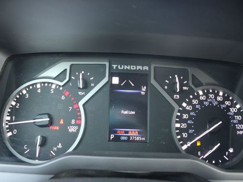 Used 2023 Toyota Tundra SR5 w/ SR5 Convenience Package AWD/4WD image 32