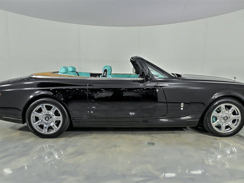 Used 2013 Rolls-Royce Phantom Drophead Coupe RWD image 10