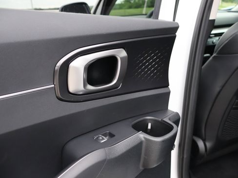 Used 2025 Kia Sorento S w/ Panoramic Sunroof Package FWD image 22