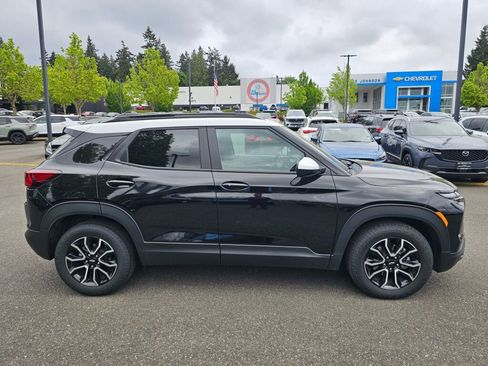 New 2025 Chevrolet TrailBlazer ACTIV w/ Convenience Package FWD image 4