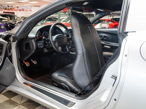 Used 2002 Chevrolet Corvette Z06 w/ Memory Pkg image 99