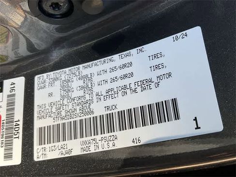 Used 2025 Toyota Tundra Platinum image 29