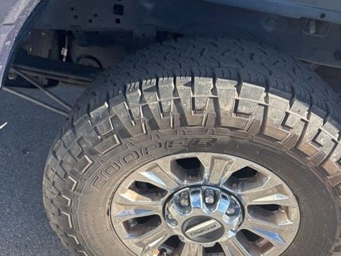 Used 2019 Ford F250 XLT w/ XLT Premium Package image 11