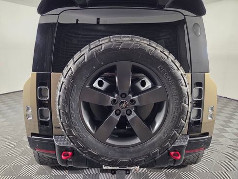 Used 2023 Land Rover Defender 110 X AWD/4WD image 6